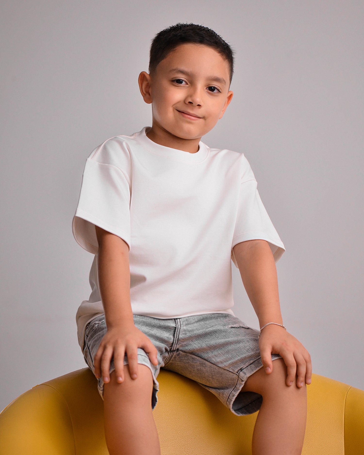 CAMISETA OVERSIZE KIDS BLANCO HUESO