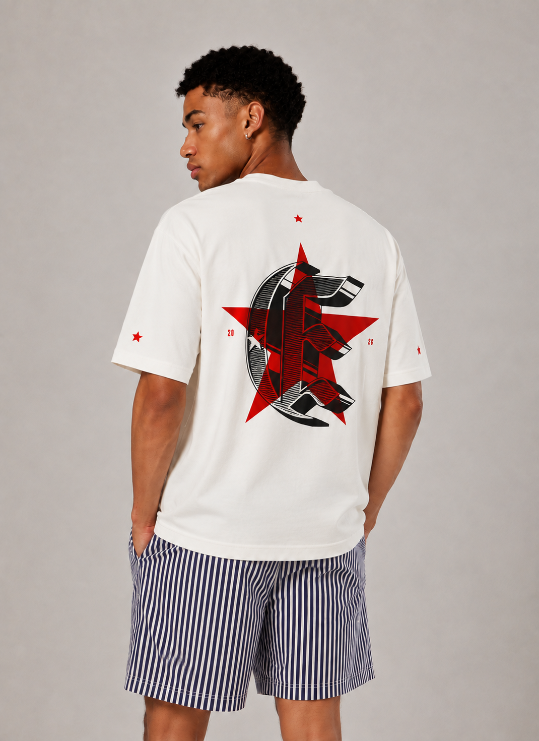 CAMISETA REGULAR FIT ESTRELLA