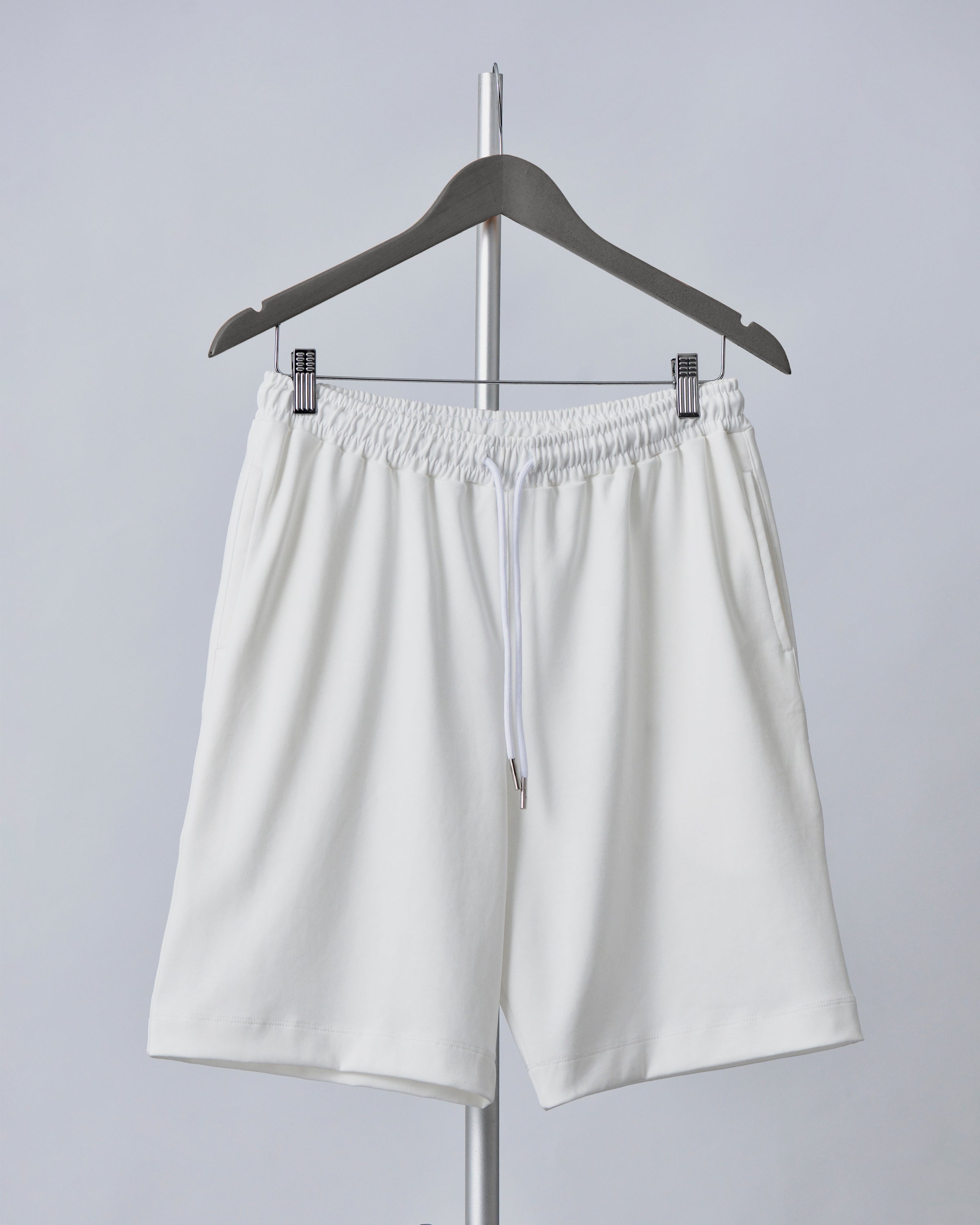 BERMUDA ULTRA PREMIUM COLOR BLANCO HUESO