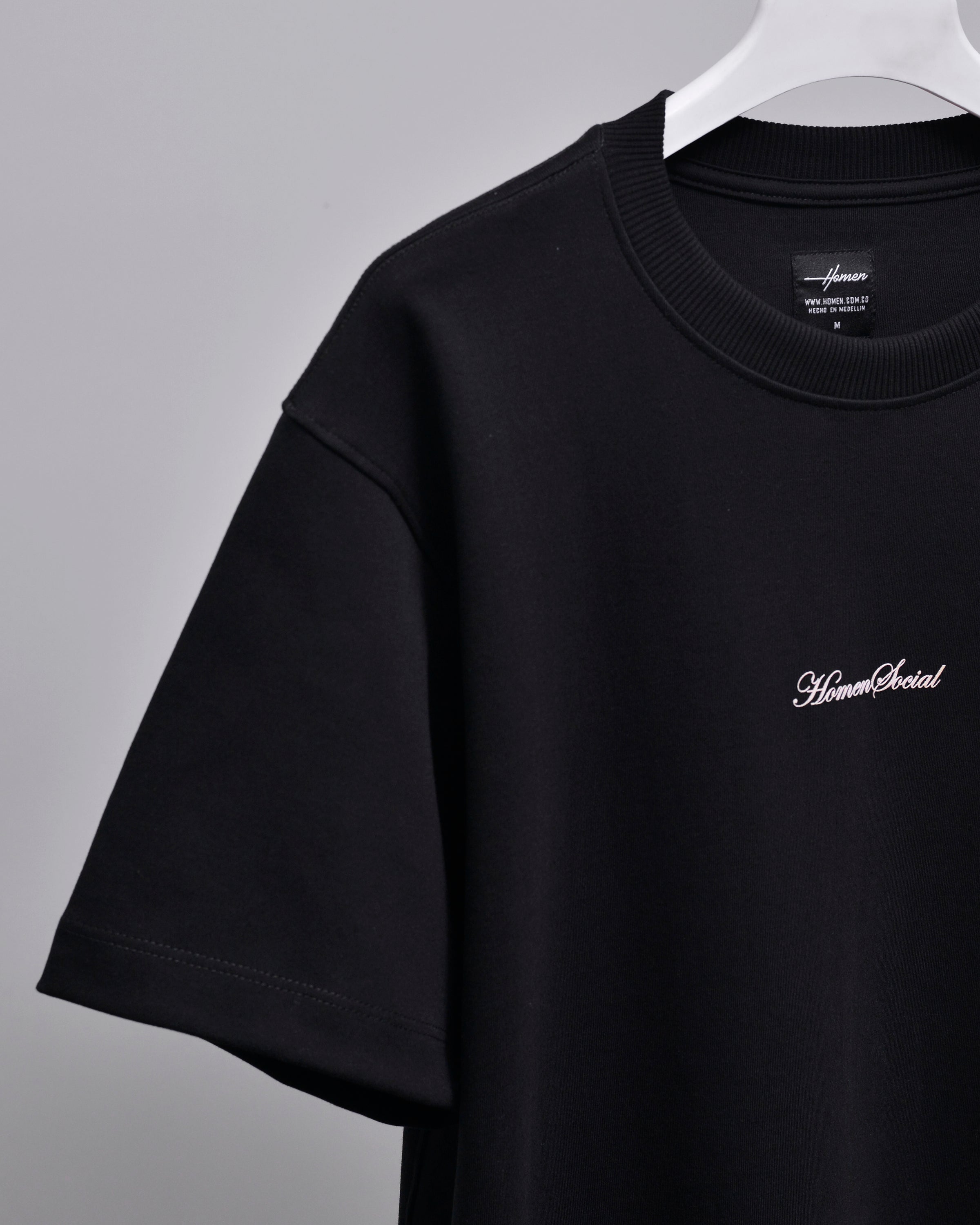 CAMISETA OVERSIZE RADIANCE NEGRO