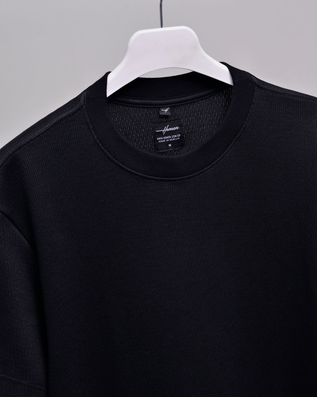 CAMISETA REGULAR FIT TEXTURIZADA NEGRO