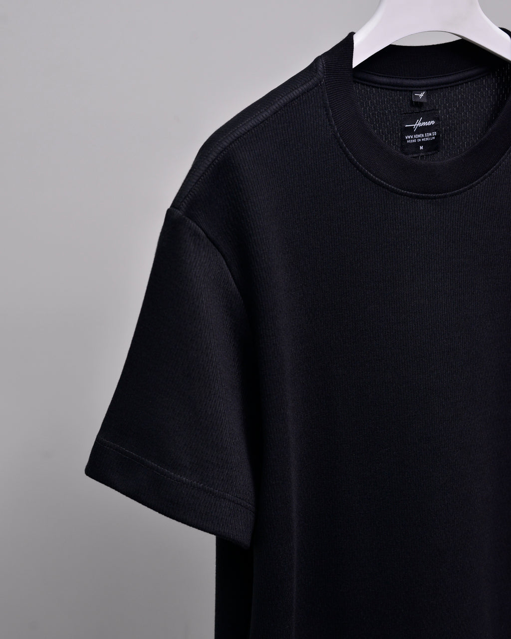 CAMISETA REGULAR FIT TEXTURIZADA NEGRO
