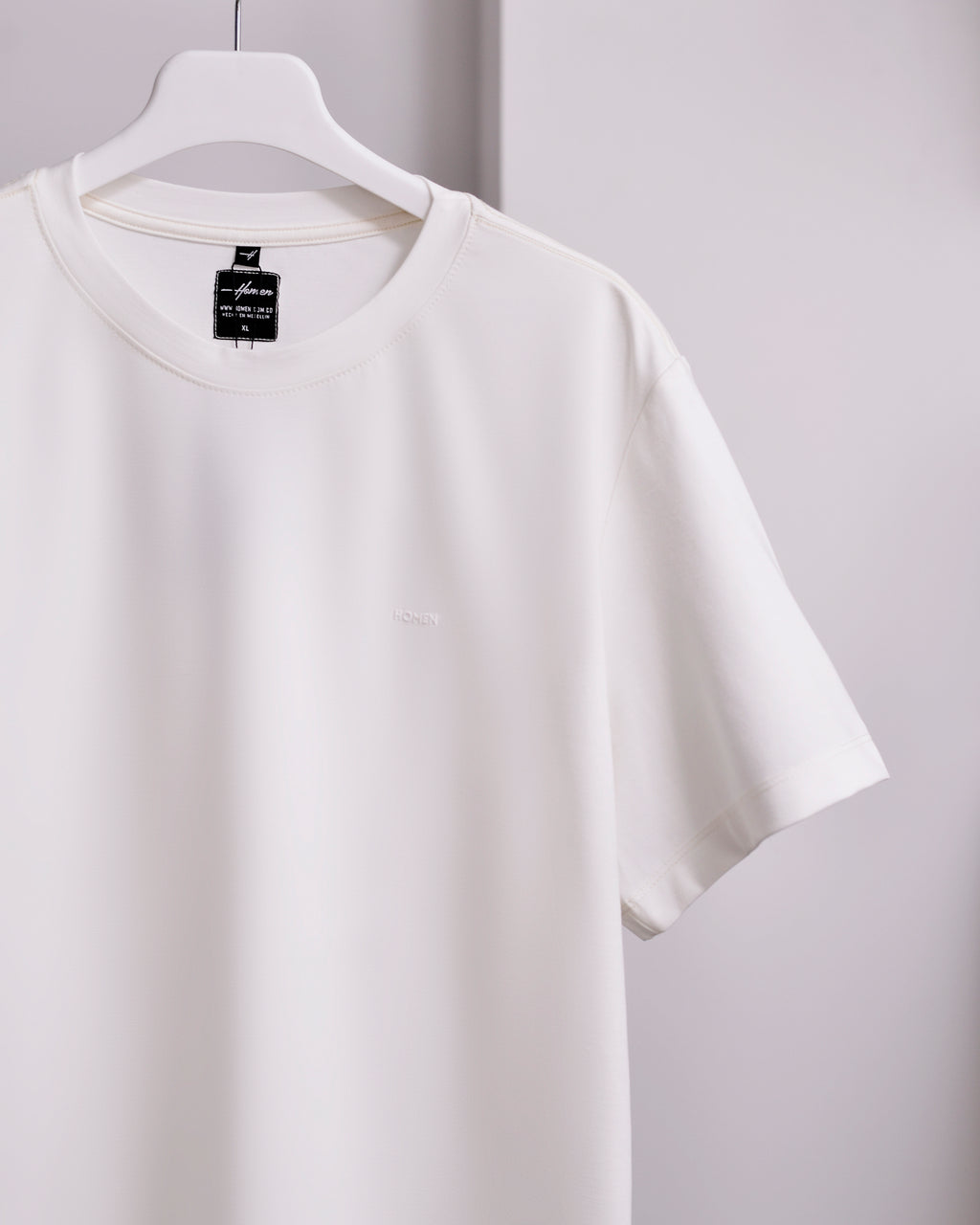 CAMISETA REGULAR FIT BLANCO HUESO