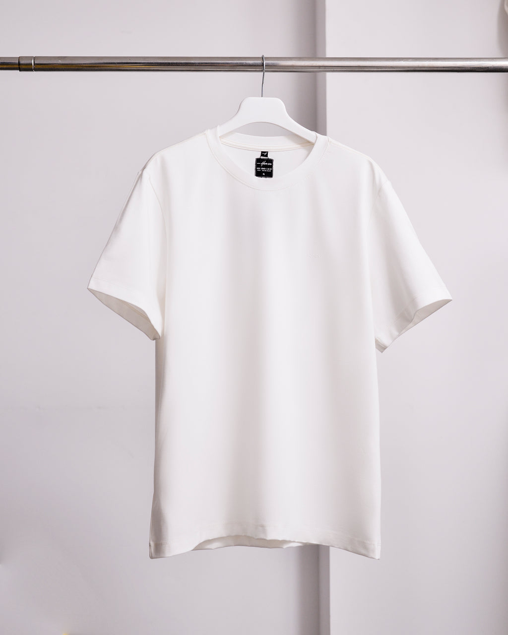 CAMISETA REGULAR FIT BLANCO HUESO