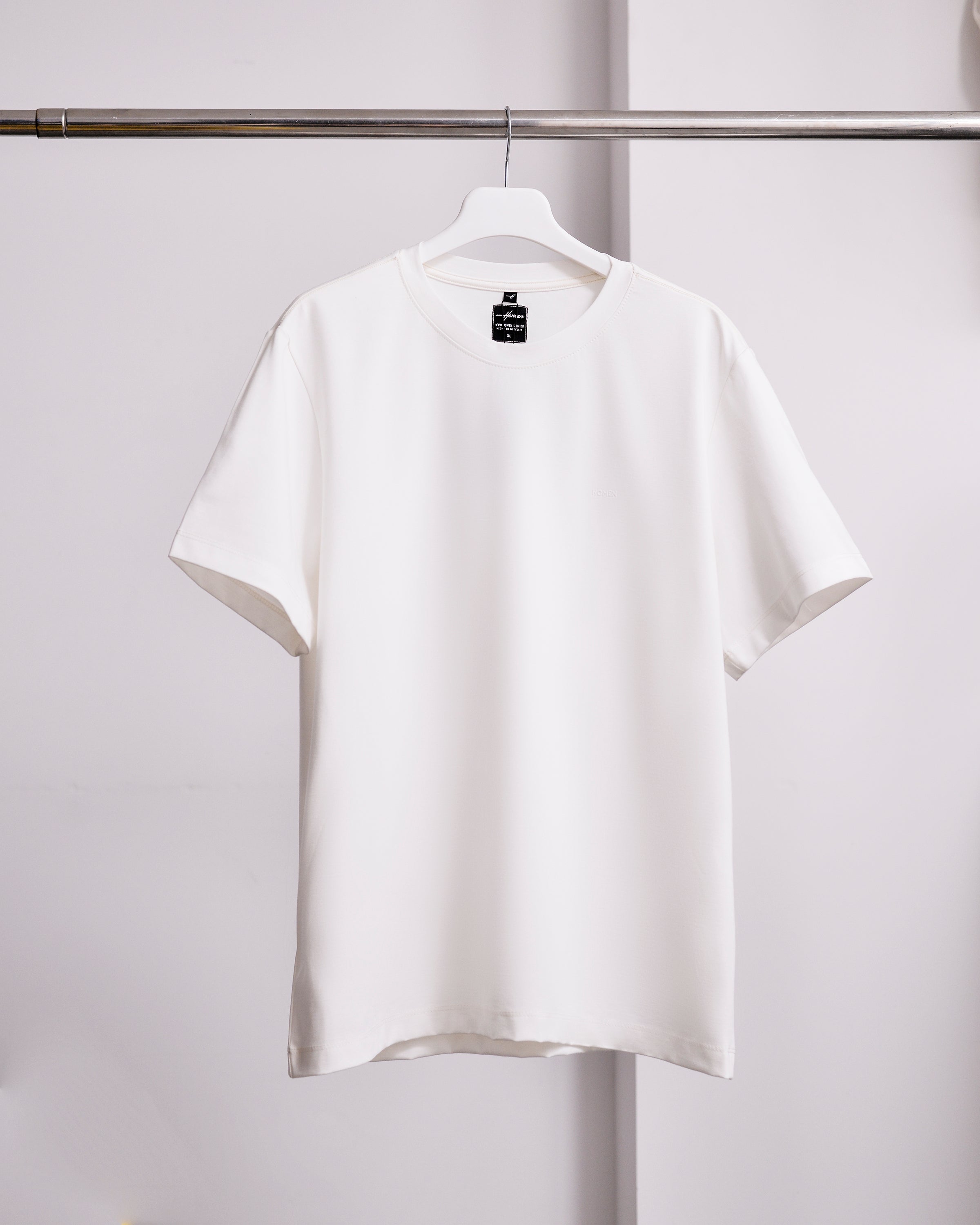 CAMISETA REGULAR FIT BLANCO HUESO