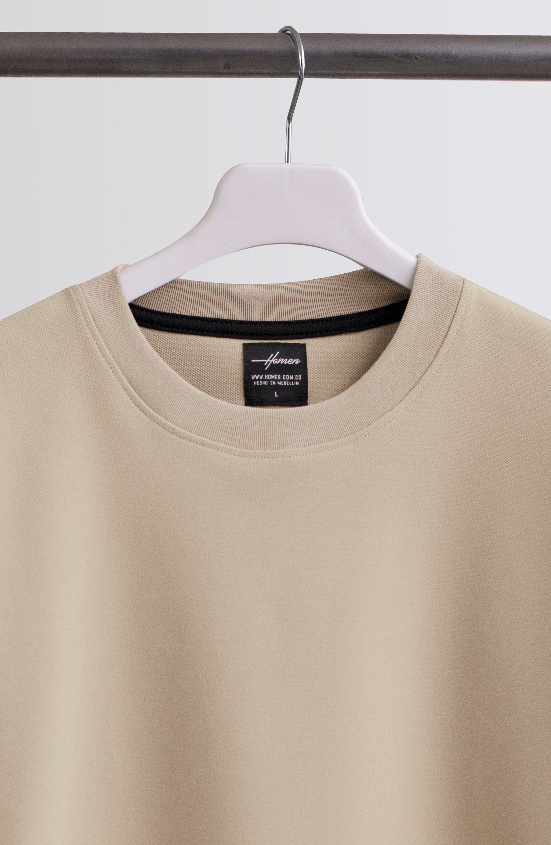 CAMISETAS OVERSIZE CON MINITEXTURA CAQUI