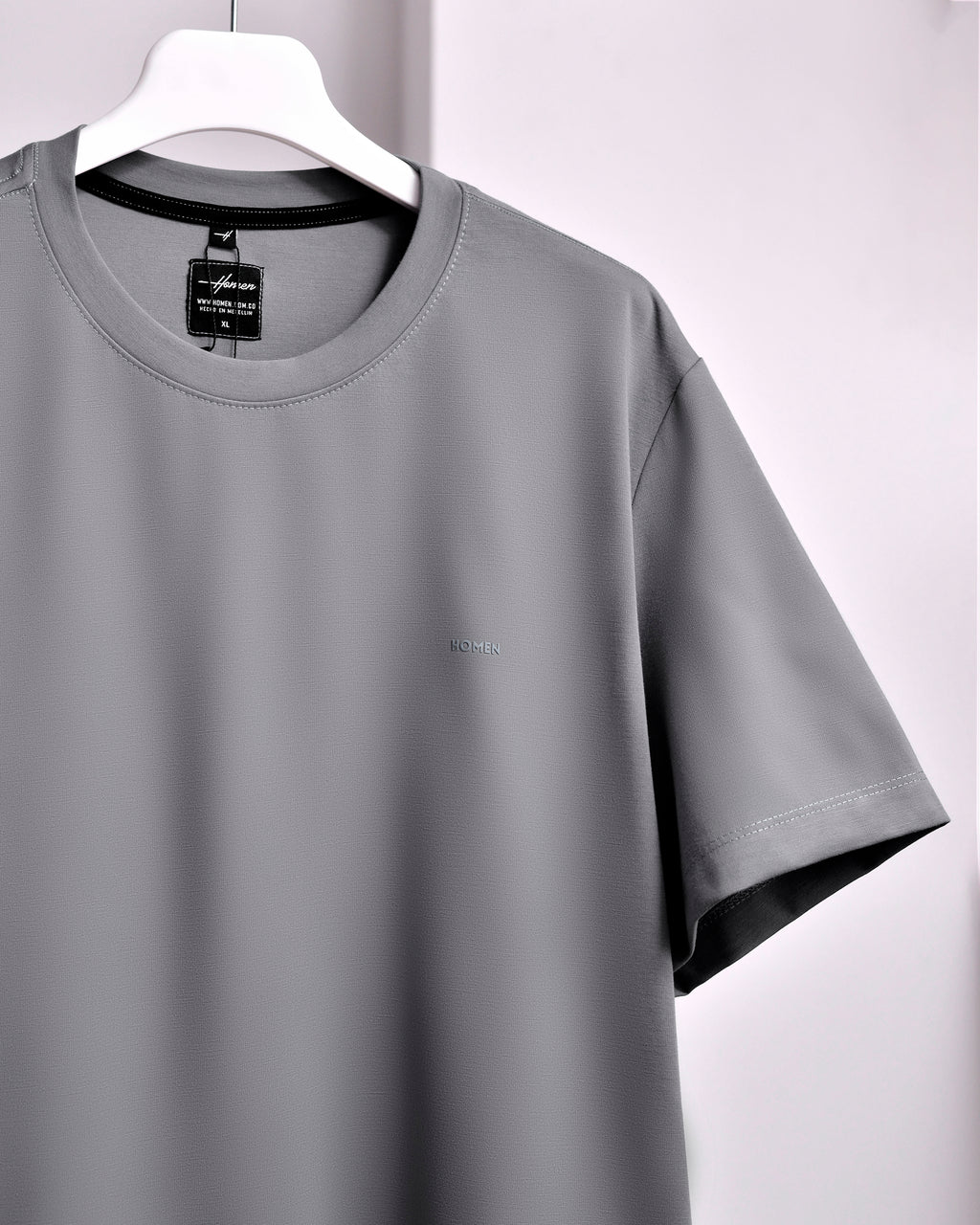 CAMISETA REGULAR FIT GRIS OSCURO