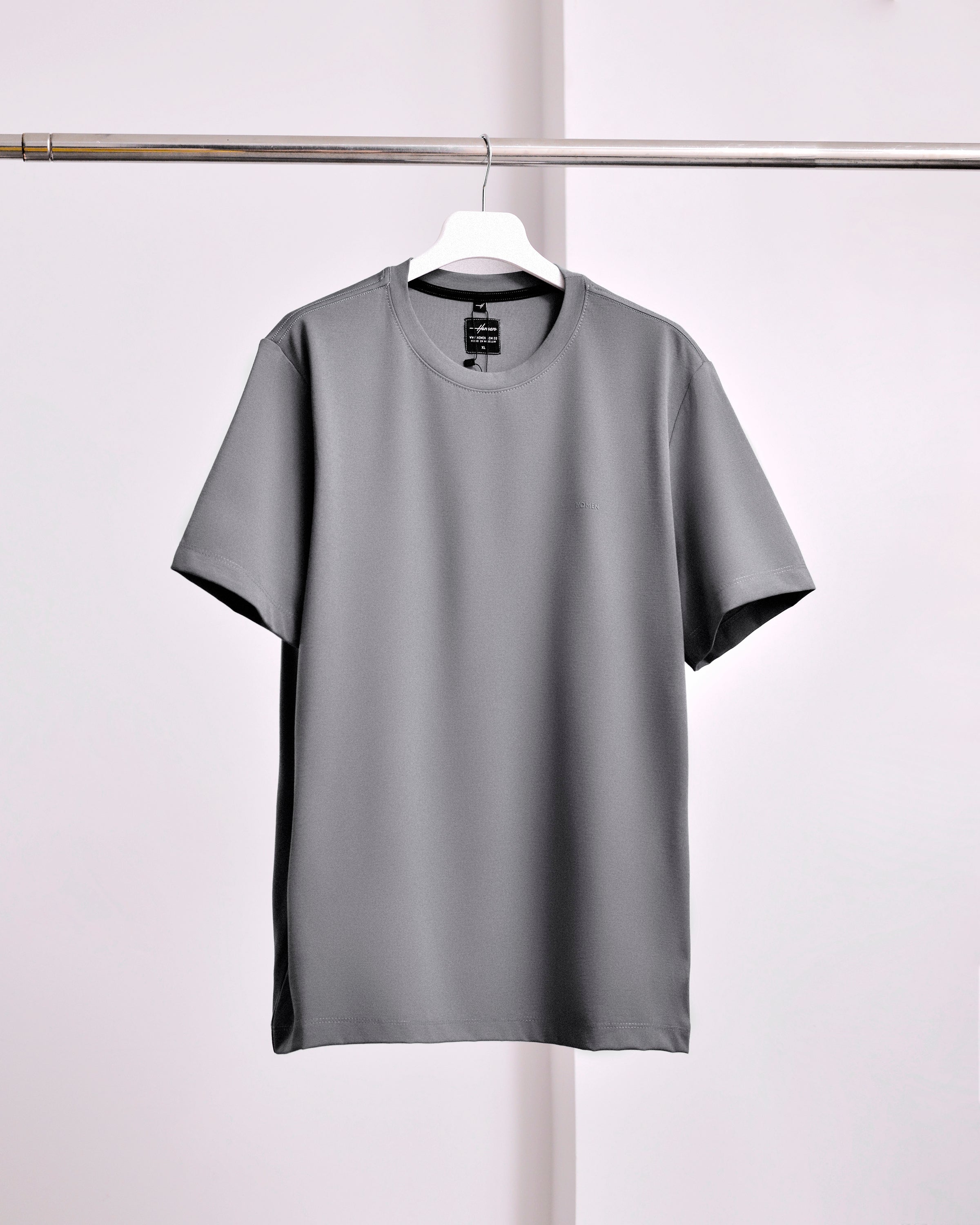 CAMISETA REGULAR FIT GRIS OSCURO