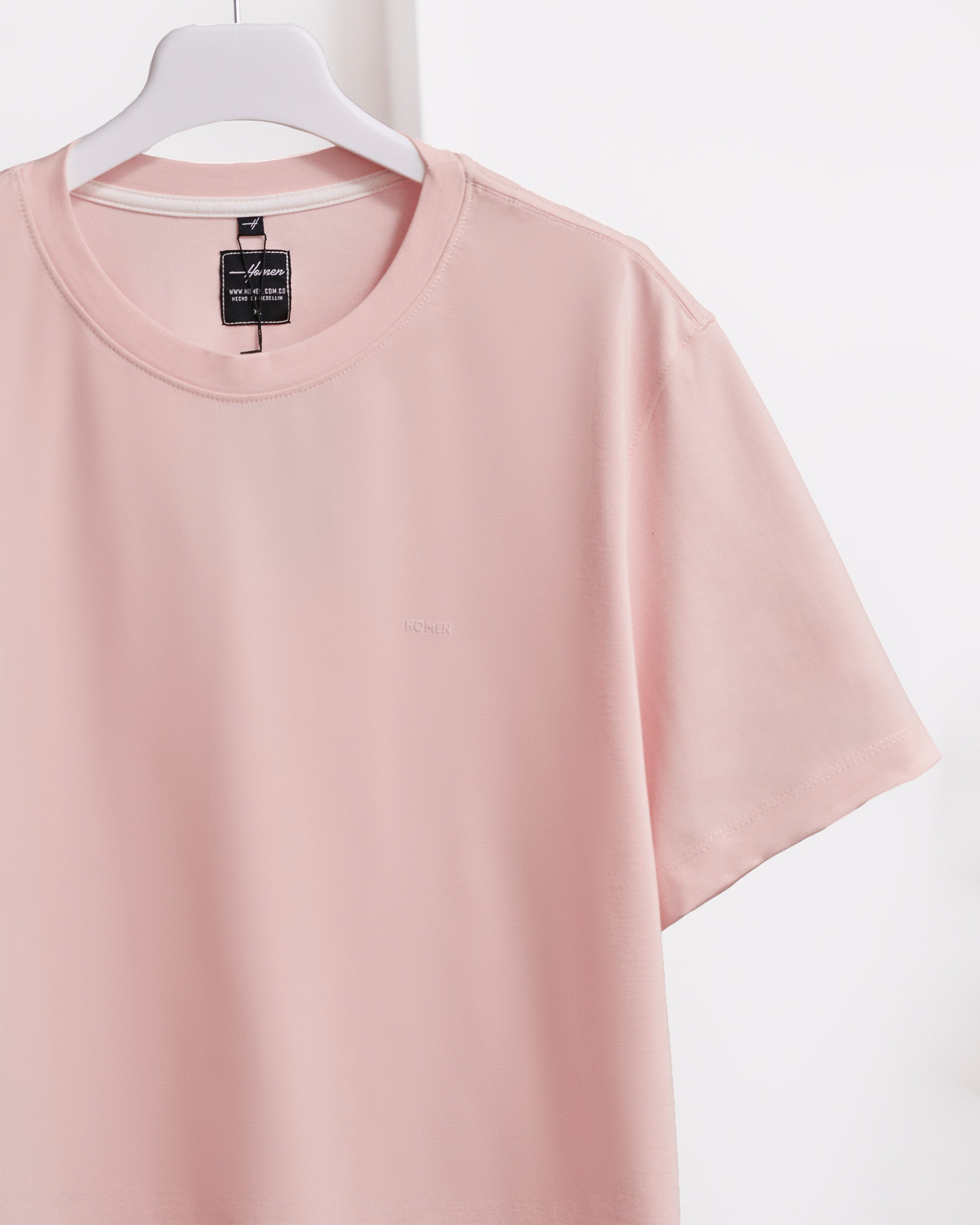CAMISETA REGULAR FIT ROSA PASTEL